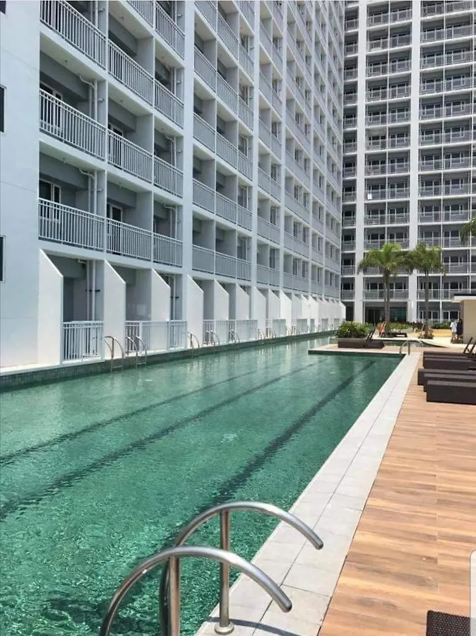 Breeze Residences By Cs Luxe Manila