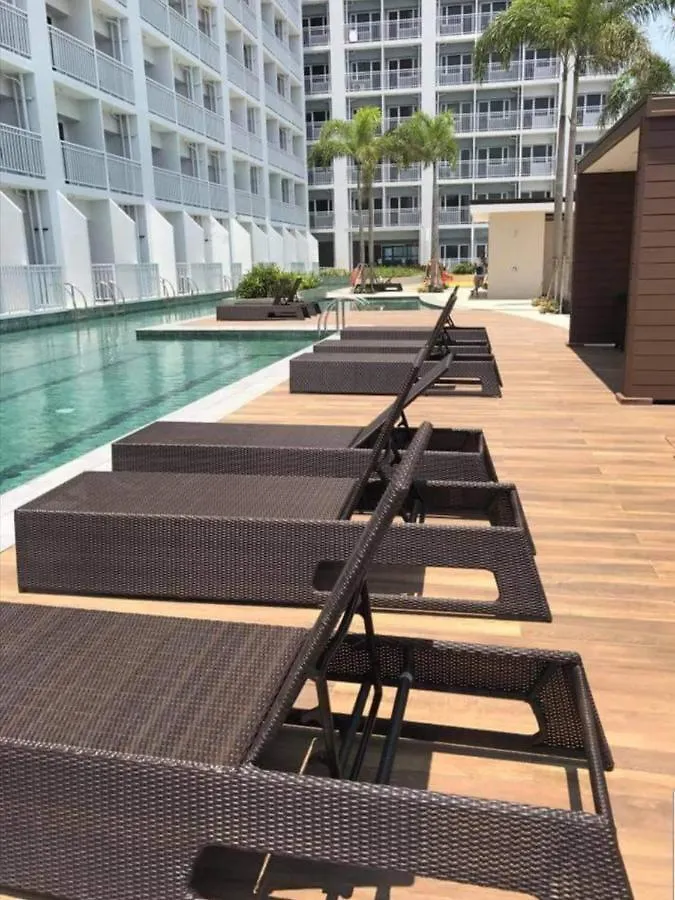 Breeze Residences By Cs Luxe Manila